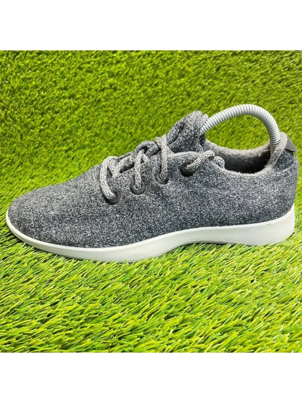 Allbirds Wool Runners Mens Size 9 Gray White Running Walking Shoes Sneakers